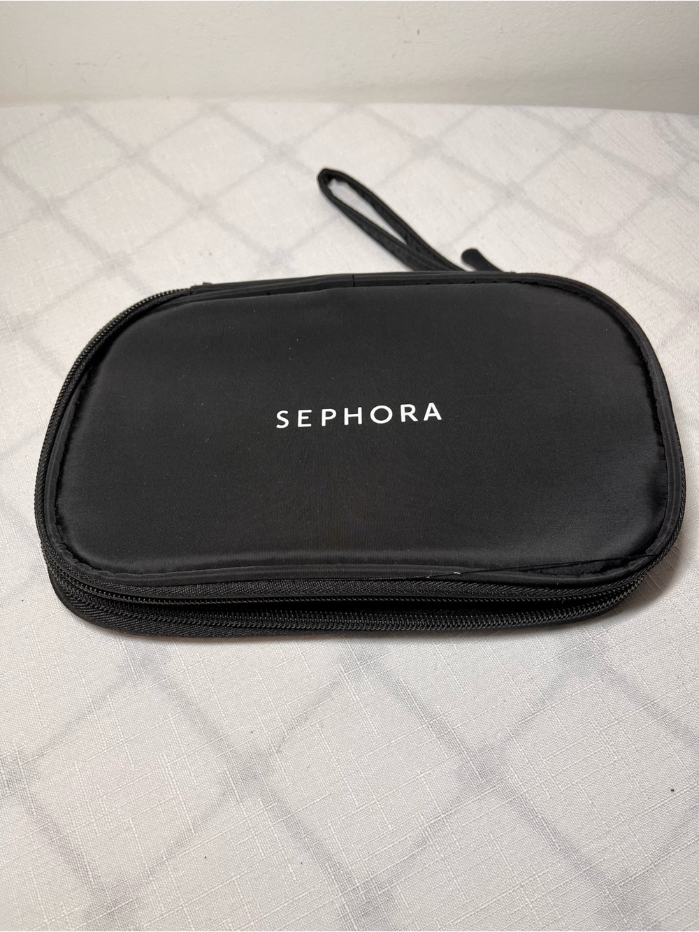 SEPHORA Black Travel Makeup Pouch with Wrist Strap
Like new